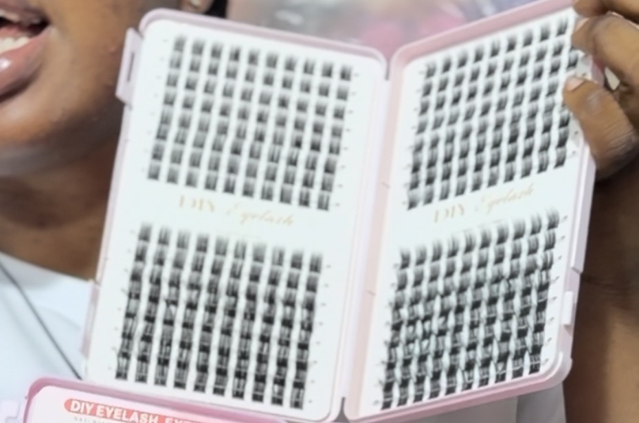 Booklet cluster lash