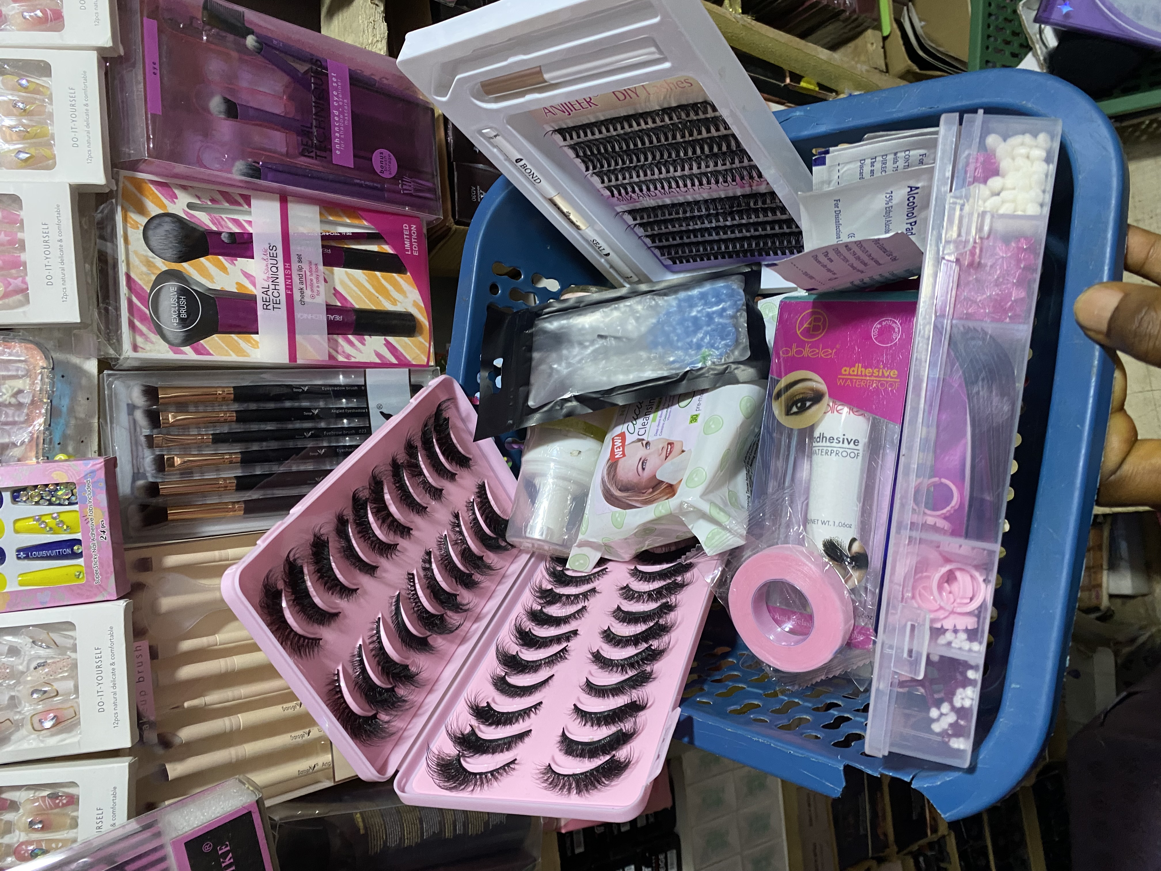 320 Cedis Beginner Lash Set